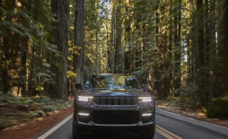 2021 Jeep Grand Cherokee L Summit Reserve Front Wallpapers 450x275 (11)