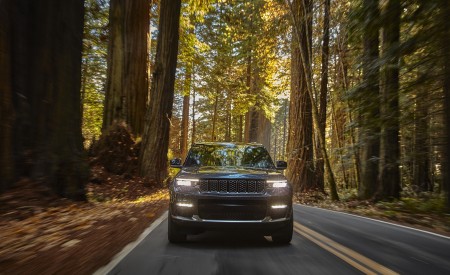 2021 Jeep Grand Cherokee L Summit Reserve Front Wallpapers 450x275 (15)