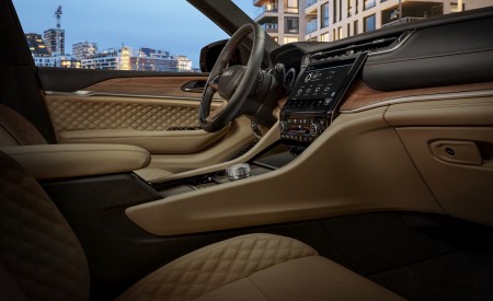 2021 Jeep Grand Cherokee L Summit Reserve Interior Wallpapers 450x275 (80)