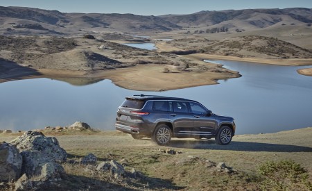 2021 Jeep Grand Cherokee L Summit Reserve Rear Three-Quarter Wallpapers 450x275 (28)