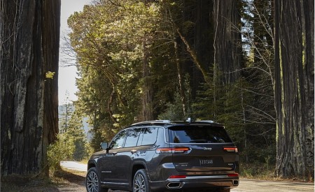 2021 Jeep Grand Cherokee L Summit Reserve Rear Three-Quarter Wallpapers  450x275 (22)