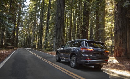 2021 Jeep Grand Cherokee L Summit Reserve Rear Three-Quarter Wallpapers 450x275 (16)
