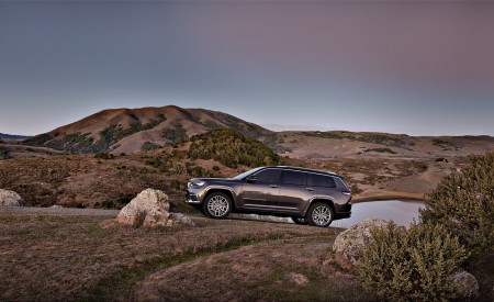 2021 Jeep Grand Cherokee L Summit Reserve Side Wallpapers 450x275 (40)