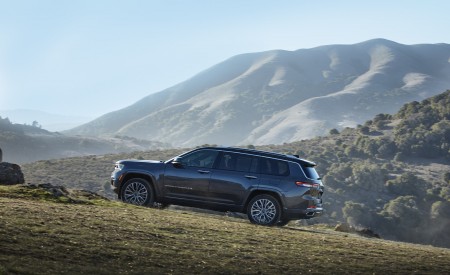 2021 Jeep Grand Cherokee L Summit Reserve Side Wallpapers 450x275 (33)