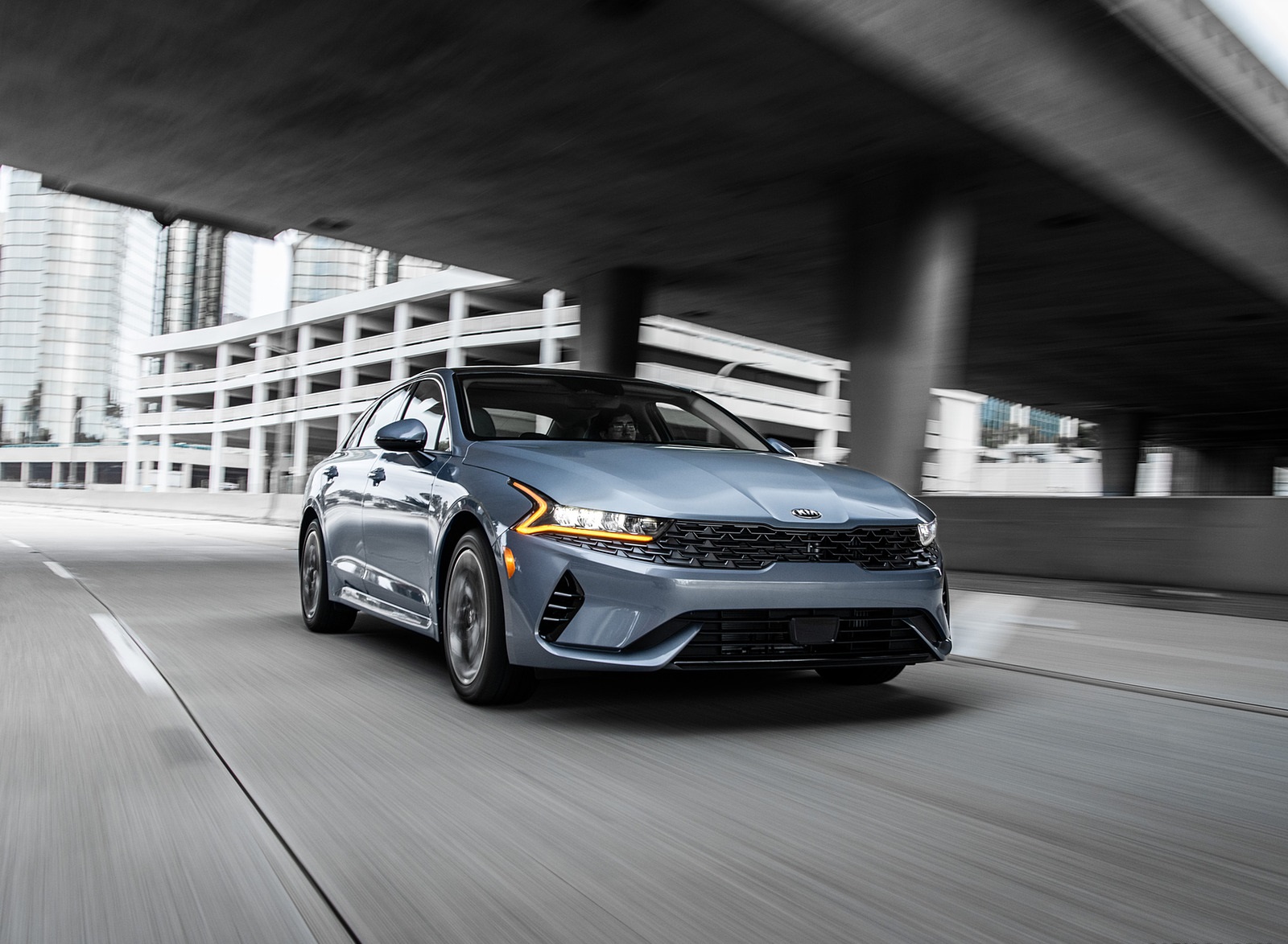 2021 Kia K5 EX 1.6T FWD Front Three-Quarter Wallpapers  (1)