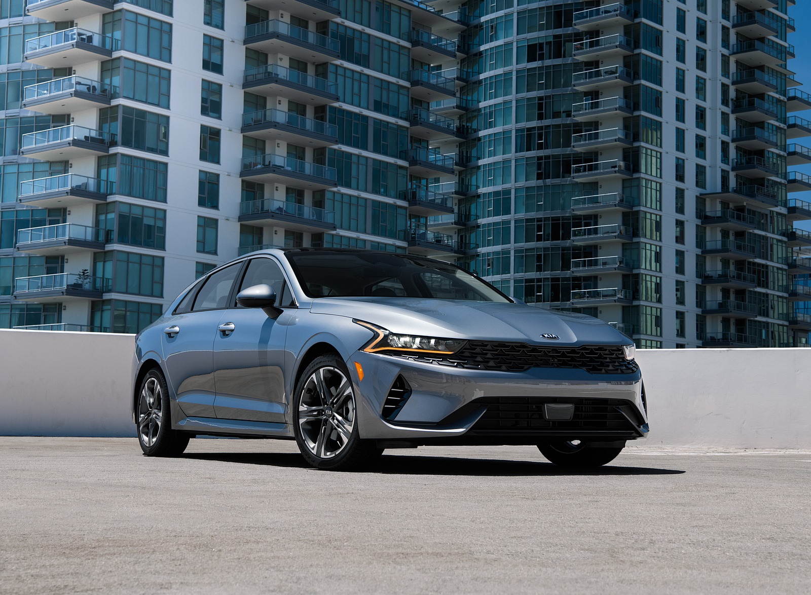 2021 Kia K5 EX 1.6T FWD Front Three-Quarter Wallpapers (13)
