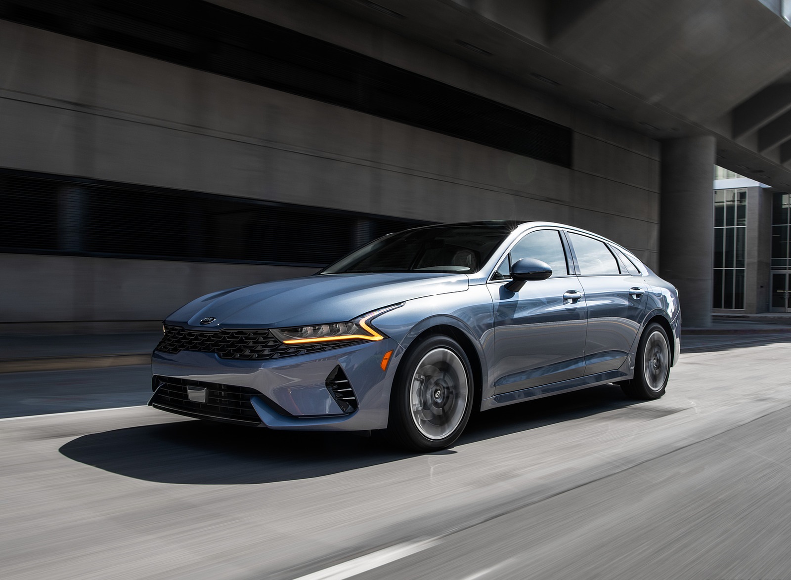 2021 Kia K5 EX 1.6T FWD Front Three-Quarter Wallpapers (3)