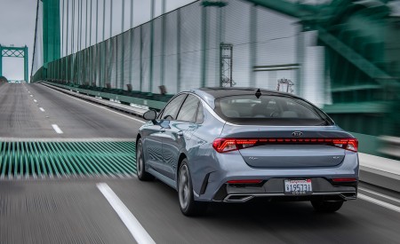 2021 Kia K5 EX 1.6T FWD Rear Three-Quarter Wallpapers  450x275 (4)