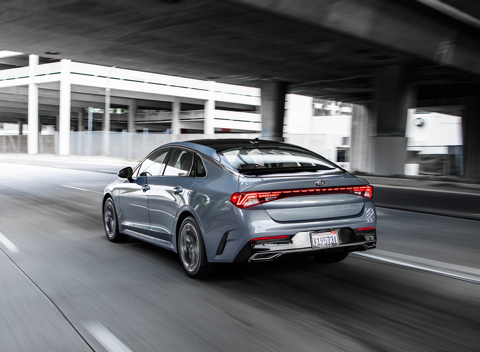 2021 Kia K5 EX 1.6T FWD Rear Three-Quarter Wallpapers (8)
