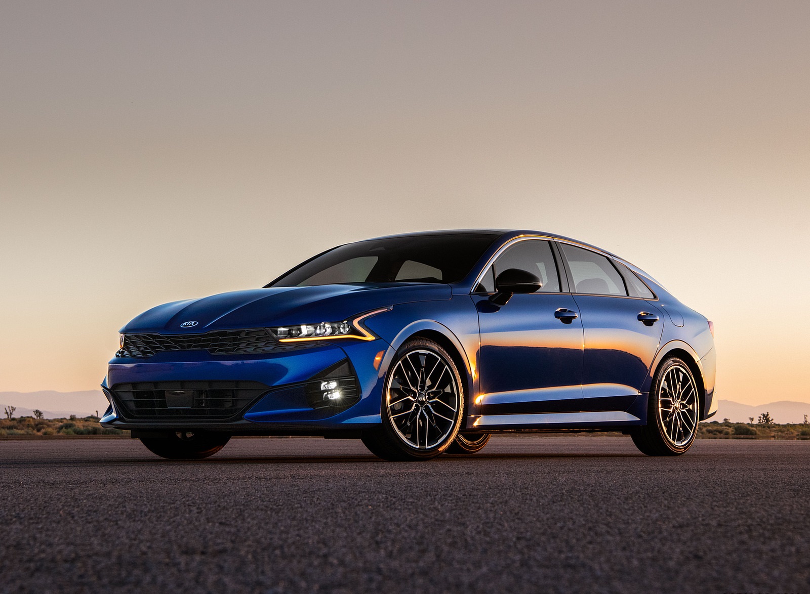 2021 Kia K5 GT Front Three-Quarter Wallpapers  #13 of 49