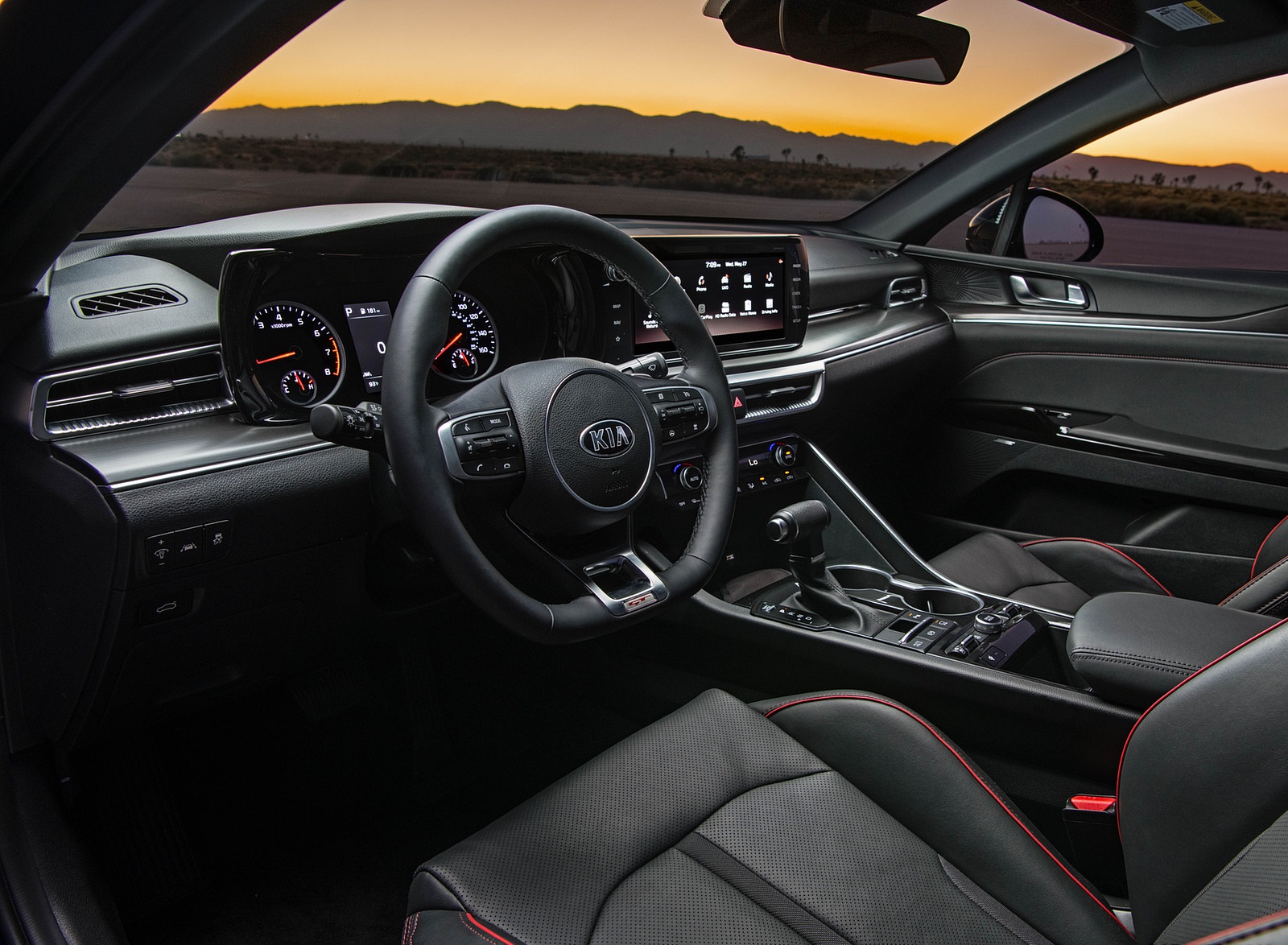 2021 Kia K5 GT Interior Wallpapers #22 of 49