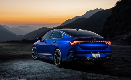 2021 Kia K5 GT-Line 1.6T FWD Rear Three-Quarter Wallpapers 450x275 (7)