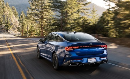 2021 Kia K5 GT-Line 1.6T FWD Rear Three-Quarter Wallpapers 450x275 (5)