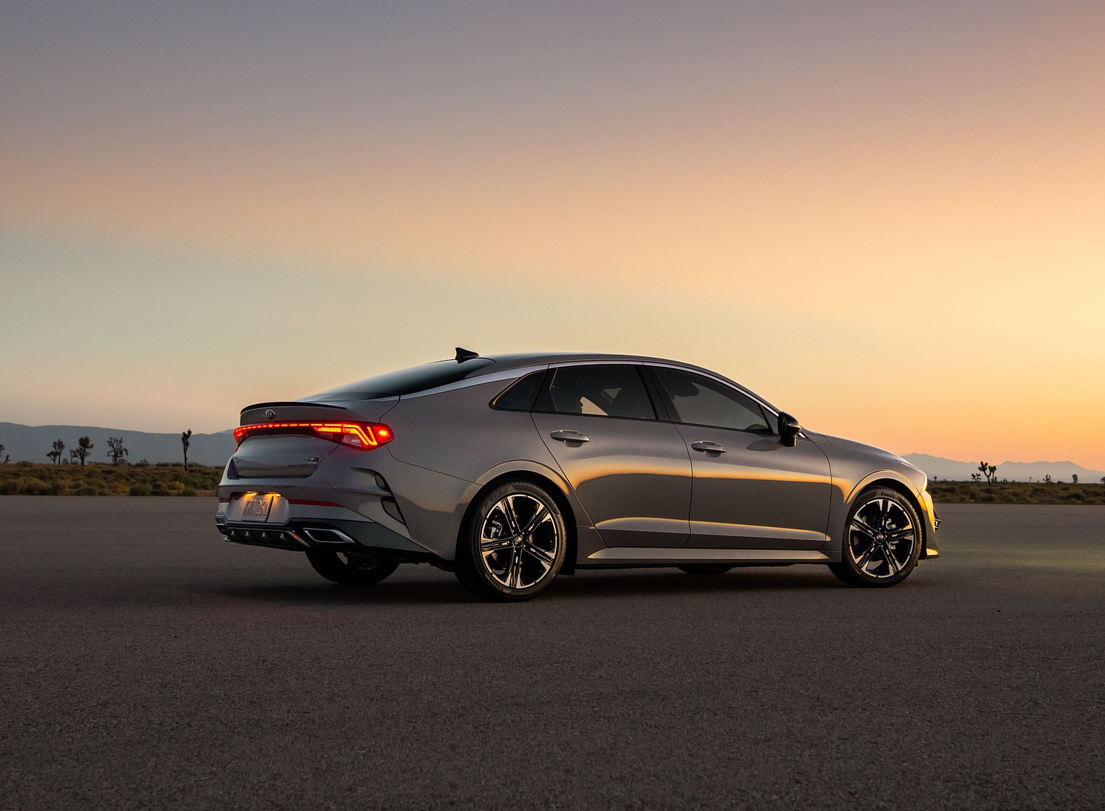 2021 Kia K5 GT-Line AWD Rear Three-Quarter Wallpapers #16 of 27