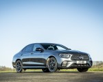 2021 Mercedes-Benz E 300 de Diesel Plug-In Hybrid (UK-Spec) Front Three-Quarter Wallpapers 150x120