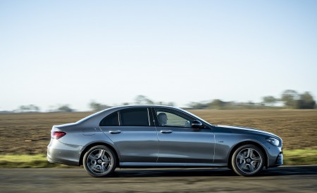 2021 Mercedes-Benz E 300 de Diesel Plug-In Hybrid (UK-Spec) Side Wallpapers  450x275 (116)