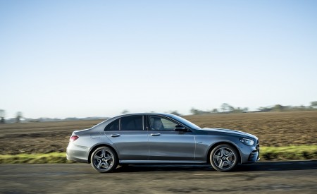 2021 Mercedes-Benz E 300 de Diesel Plug-In Hybrid (UK-Spec) Side Wallpapers 450x275 (119)