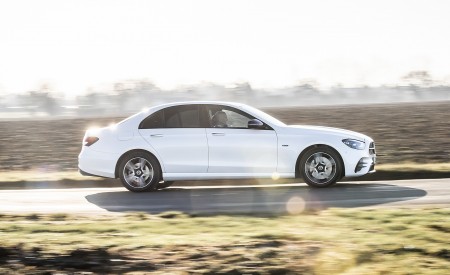 2021 Mercedes-Benz E 300 e Plug-In Hybrid (UK-Spec) Side Wallpapers 450x275 (34)