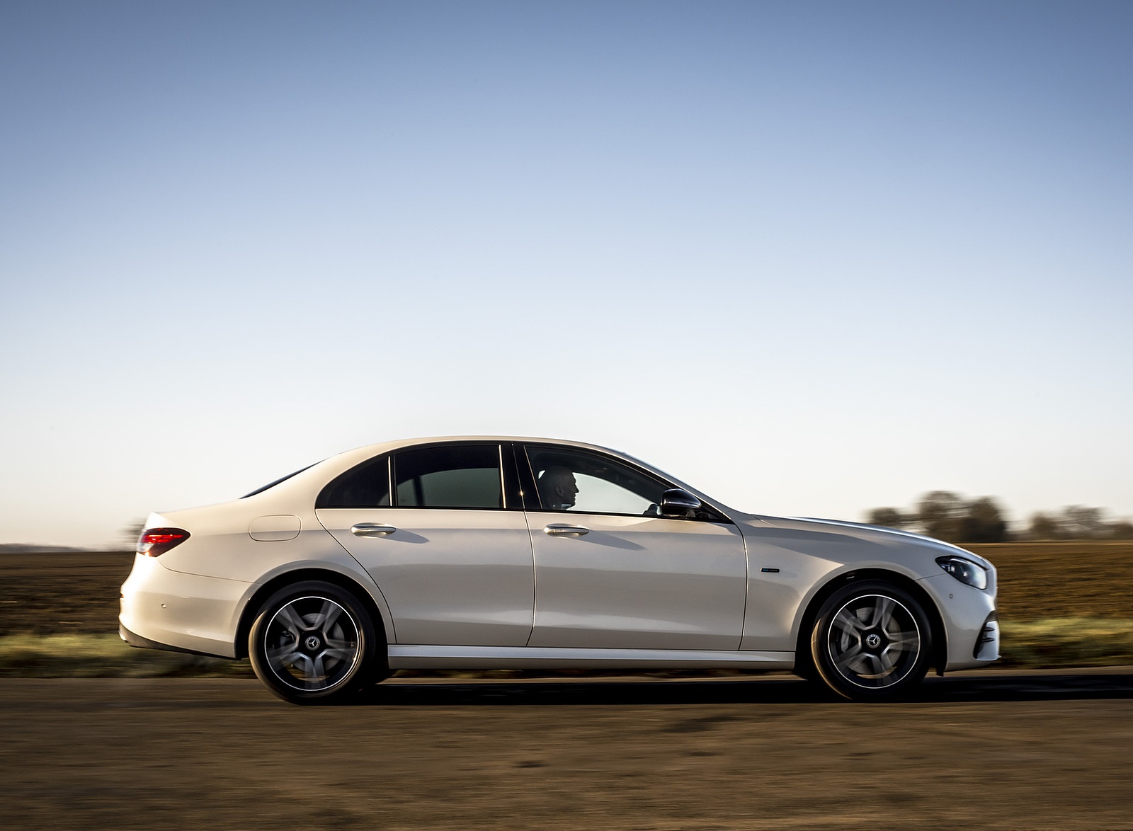 2021 Mercedes-Benz E 300 e Plug-In Hybrid (UK-Spec) Side Wallpapers (12)