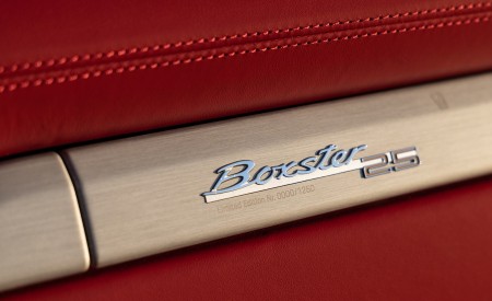 2021 Porsche 718 Boxster GTS 4.0 25 Years (Color: GT Silver) Interior Detail Wallpapers 450x275 (79)