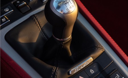 2021 Porsche 718 Boxster GTS 4.0 25 Years (Color: GT Silver) Interior Detail Wallpapers 450x275 (82)