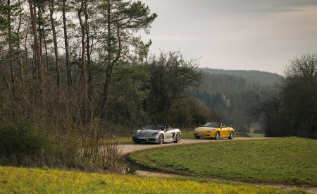 2021 Porsche 718 Boxster GTS 4.0 25 Years and 1996 Boxster Front Three-Quarter Wallpapers 450x275 (157)