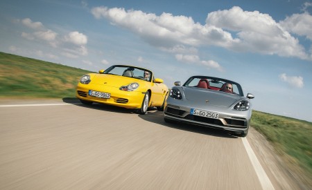 2021 Porsche 718 Boxster GTS 4.0 25 Years and 1996 Boxster Front Wallpapers 450x275 (146)