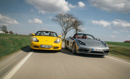 2021 Porsche 718 Boxster GTS 4.0 25 Years and 1996 Boxster Front Wallpapers 450x275 (142)