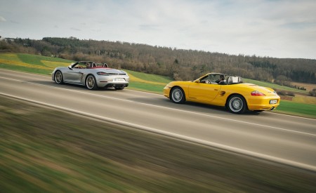 2021 Porsche 718 Boxster GTS 4.0 25 Years and 1996 Boxster Rear Three-Quarter Wallpapers 450x275 (154)