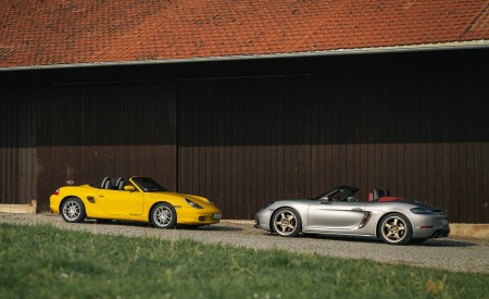 2021 Porsche 718 Boxster GTS 4.0 25 Years and 1996 Boxster Side Wallpapers 450x275 (172)