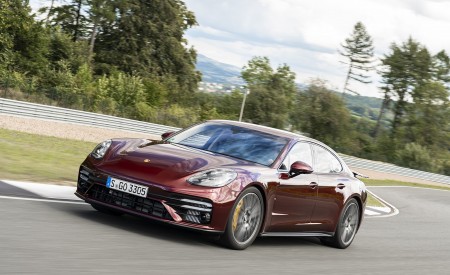2021 Porsche Panamera Turbo S (Color: Cherry Metallic) Front Three-Quarter Wallpapers 450x275 (3)