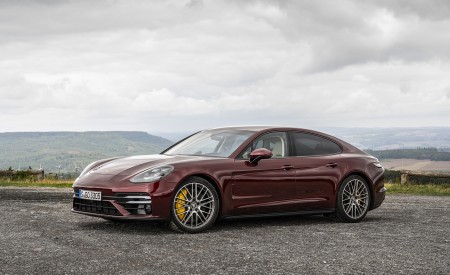 2021 Porsche Panamera Turbo S (Color: Cherry Metallic) Front Three-Quarter Wallpapers 450x275 (31)