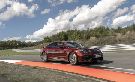 2021 Porsche Panamera Turbo S (Color: Cherry Metallic) Front Three-Quarter Wallpapers 450x275 (15)