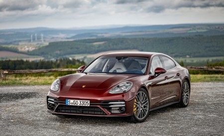 2021 Porsche Panamera Turbo S (Color: Cherry Metallic) Front Three-Quarter Wallpapers 450x275 (32)