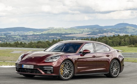 2021 Porsche Panamera Turbo S (Color: Cherry Metallic) Front Three-Quarter Wallpapers 450x275 (24)