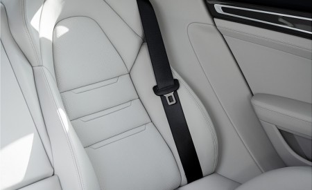 2021 Porsche Panamera Turbo S (Color: Cherry Metallic) Interior Rear Seats Wallpapers 450x275 (51)