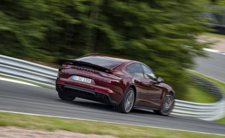 2021 Porsche Panamera Turbo S (Color: Cherry Metallic) Rear Three-Quarter Wallpapers 450x275 (12)