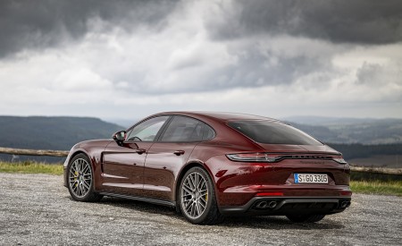 2021 Porsche Panamera Turbo S (Color: Cherry Metallic) Rear Three-Quarter Wallpapers 450x275 (33)