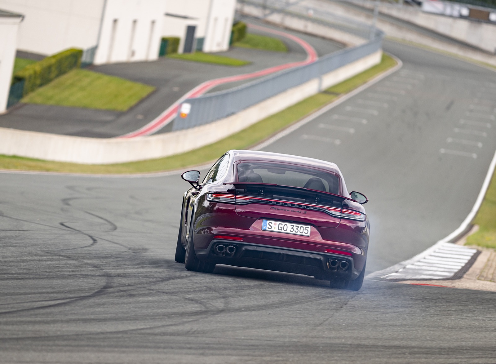 2021 Porsche Panamera Turbo S (Color: Cherry Metallic) Rear Wallpapers (13)