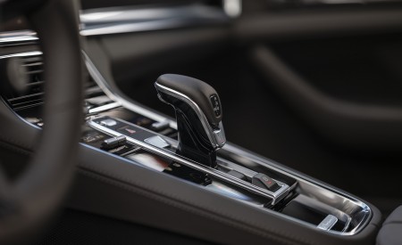 2021 Porsche Panamera Turbo S (Color: Papaya Metallic) Central Console Wallpapers 450x275 (101)