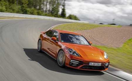 2021 Porsche Panamera Turbo S (Color: Papaya Metallic) Front Three-Quarter Wallpapers  450x275 (64)