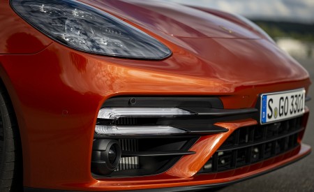 2021 Porsche Panamera Turbo S (Color: Papaya Metallic) Headlight Wallpapers 450x275 (85)