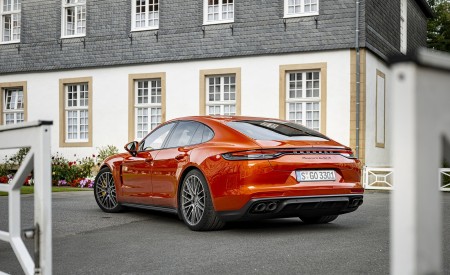 2021 Porsche Panamera Turbo S (Color: Papaya Metallic) Rear Three-Quarter Wallpapers 450x275 (82)
