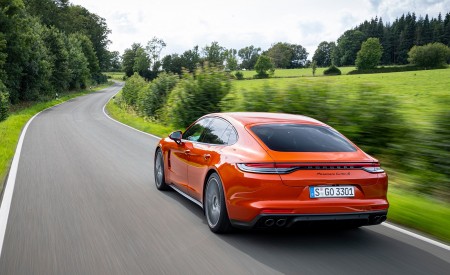 2021 Porsche Panamera Turbo S (Color: Papaya Metallic) Rear Three-Quarter Wallpapers 450x275 (58)