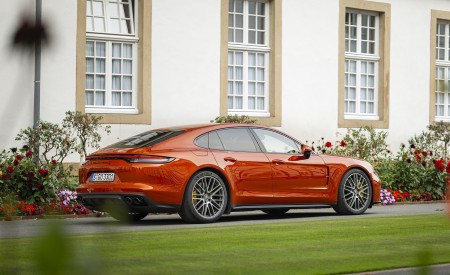 2021 Porsche Panamera Turbo S (Color: Papaya Metallic) Rear Three-Quarter Wallpapers 450x275 (83)