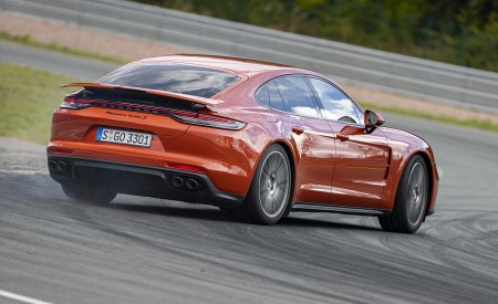 2021 Porsche Panamera Turbo S (Color: Papaya Metallic) Rear Three-Quarter Wallpapers  450x275 (73)