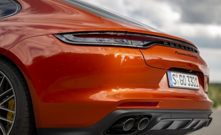 2021 Porsche Panamera Turbo S (Color: Papaya Metallic) Tail Light Wallpapers 450x275 (88)