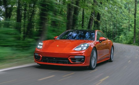2021 Porsche Panamera Turbo S (US-Spec; Color: Papaya Metallic) Front Wallpapers 450x275 (106)