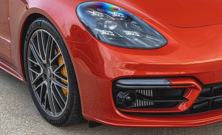 2021 Porsche Panamera Turbo S (US-Spec; Color: Papaya Metallic) Headlight Wallpapers 450x275 (116)
