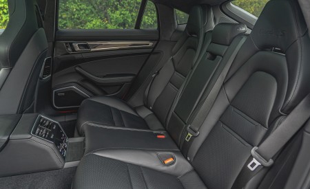 2021 Porsche Panamera Turbo S (US-Spec; Color: Papaya Metallic) Interior Rear Seats Wallpapers 450x275 (136)